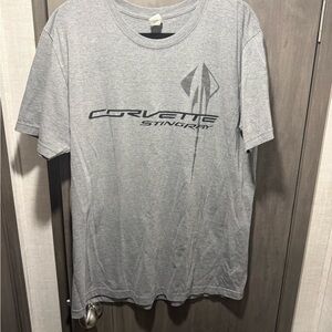 Corvette Stingray Men's Short-Sleeve Crew Tee in Light Gray